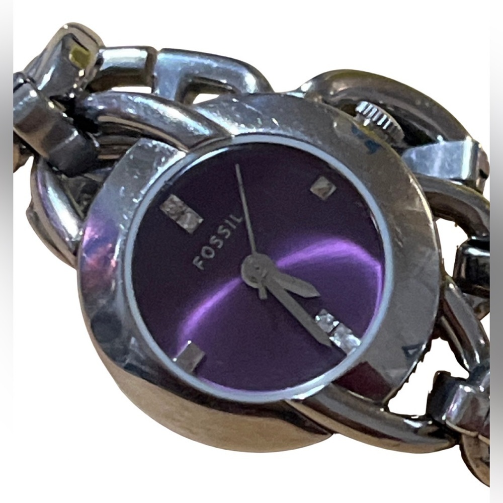 Vintage Fossil Silver-Tone Watch with Purple Dial, Crystal Markers, 6.5" - Picture 3 of 7